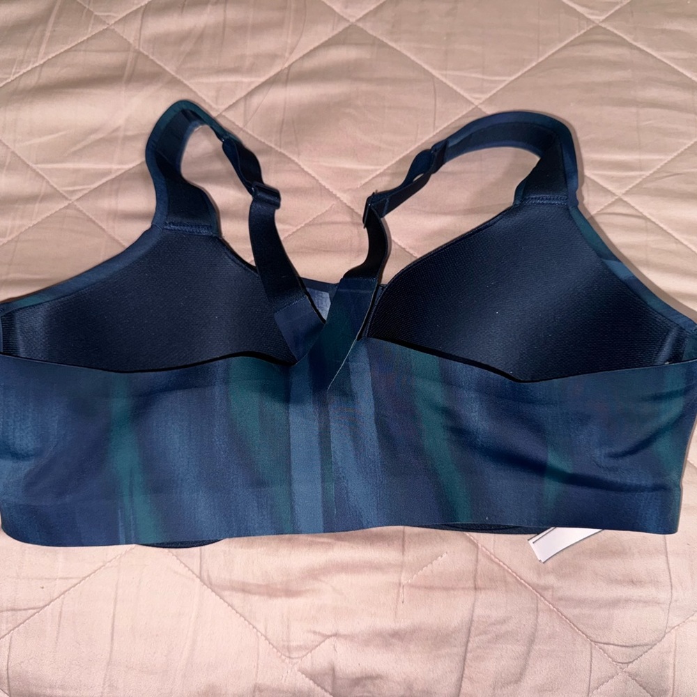 Victoria Secret Sports Bra - Picture 2 of 4